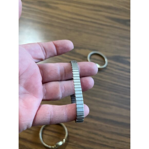 Timex watches set of three gold and silver tone - Picture 5 of 8